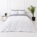 Bedding Set „Woodland Gray“. Patterned bedding sets, 140x200 cm, 200x200 cm, 200x220 cm. Bedding set with a white base and grey nature motifs Bedding Set „Woodland Gray“. Patterned bedding sets, 140x200 cm, 200x200 cm, 200x220 cm. Bedding set with a white base and grey nature motifs