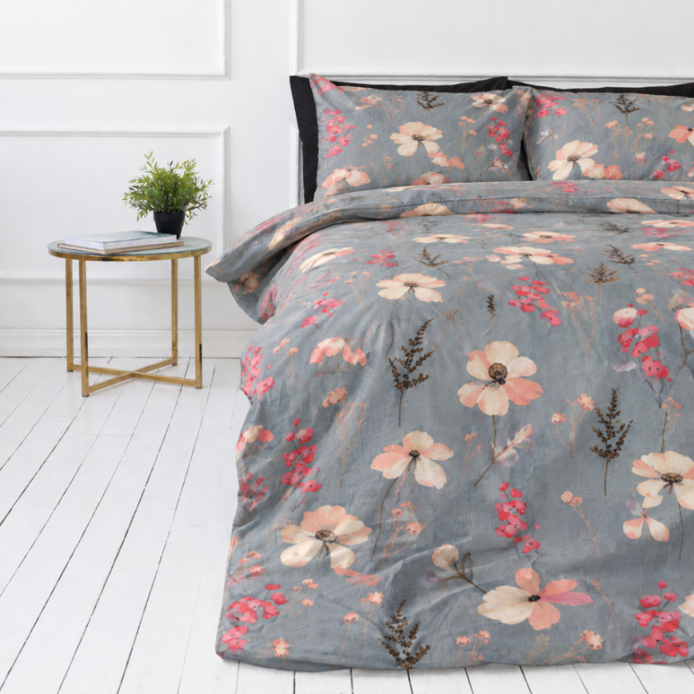 Bedding Set „Fleurine“. Bedding sets 155x200, 140x200 cm, 150x200 cm, 160x200 cm, 180x200 cm, 200x200 cm, 200x220 cm, 220x240 cm. Grey floral-pattern bedding set with soft pink accents Bedding Set „Fleurine“. Bedding sets 155x200, 140x200 cm, 150x200 cm, 160x200 cm, 180x200 cm, 200x200 cm, 200x220 cm, 220x240 cm. Grey floral-pattern bedding set with soft pink accents