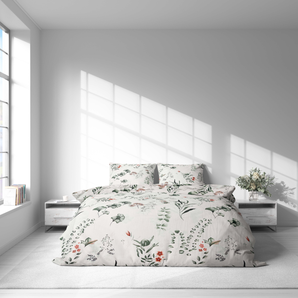 Bedding Set „Florescence“. Green bedding set, 140x200 cm, 200x200 cm, 200x220 cm. A romantic and fresh floral pattern on a light background – the perfect detail for any bedroom interior.