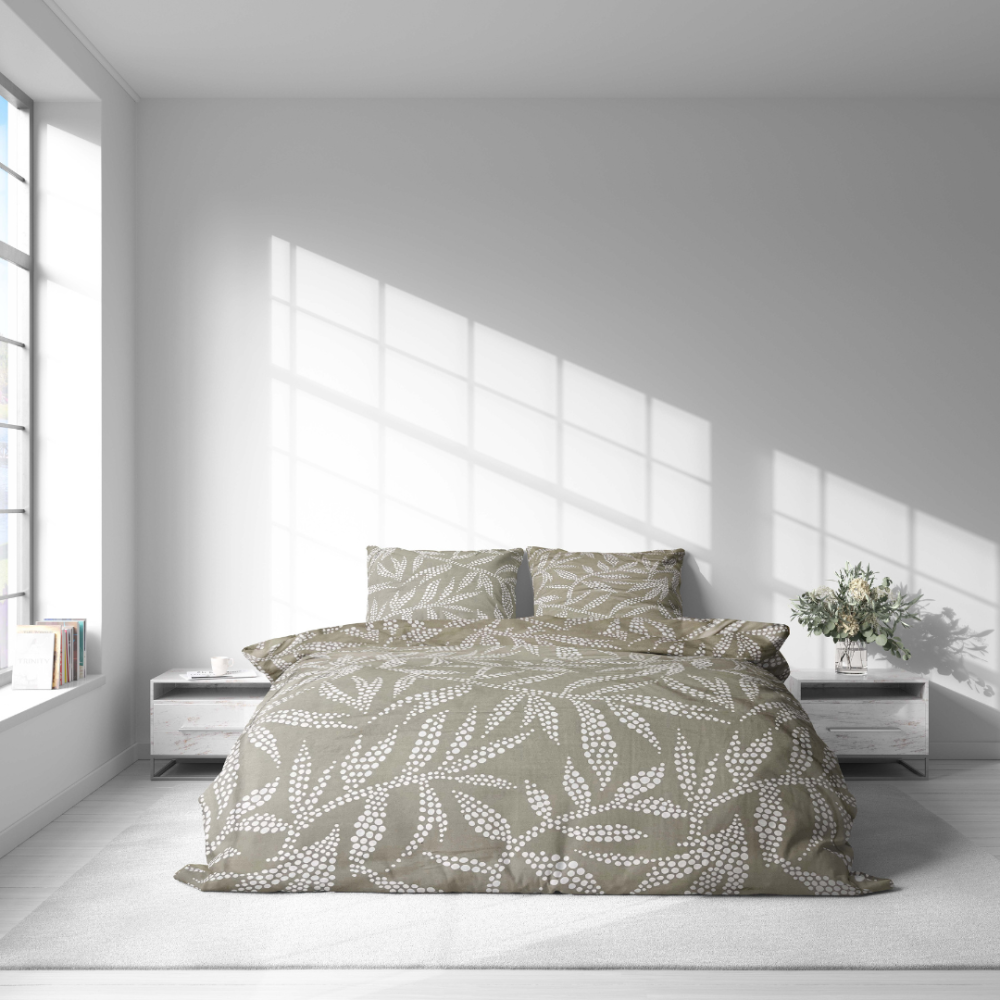 Bedding Set „Folk Harmony“. Bedding sets 135x200, 140x200 cm, 200x200 cm, 200x220 cm. Green and white flowers with an ethnic pattern on a beige bedding set, creating a calm atmosphere.