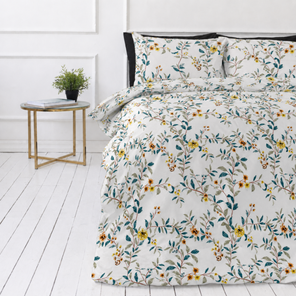 Bedding Set „Garden Bliss“. Patterned bedding sets, 140x200 cm, 200x200 cm, 200x220 cm. Light bedding set with blue-green leaves and yellow flowers. Bedding Set „Garden Bliss“. Patterned bedding sets, 140x200 cm, 200x200 cm, 200x220 cm. Light bedding set with blue-green leaves and yellow flowers.