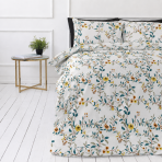 Bedding Set „Garden Bliss“. Patterned bedding sets, 140x200 cm, 200x200 cm, 200x220 cm. Light bedding set with blue-green leaves and yellow flowers. Bedding Set „Garden Bliss“. Patterned bedding sets, 140x200 cm, 200x200 cm, 200x220 cm. Light bedding set with blue-green leaves and yellow flowers.