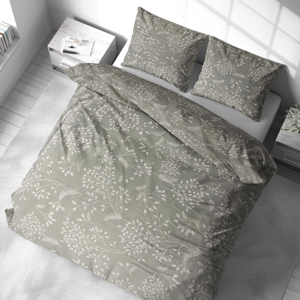 Bedding Set „Grandiflora“. Gray bedding sets, 140x200 cm, 200x200 cm, 200x220 cm. The composition is dominated by subtle white botanical accents on a grey background, giving the pattern an elegant lightness.