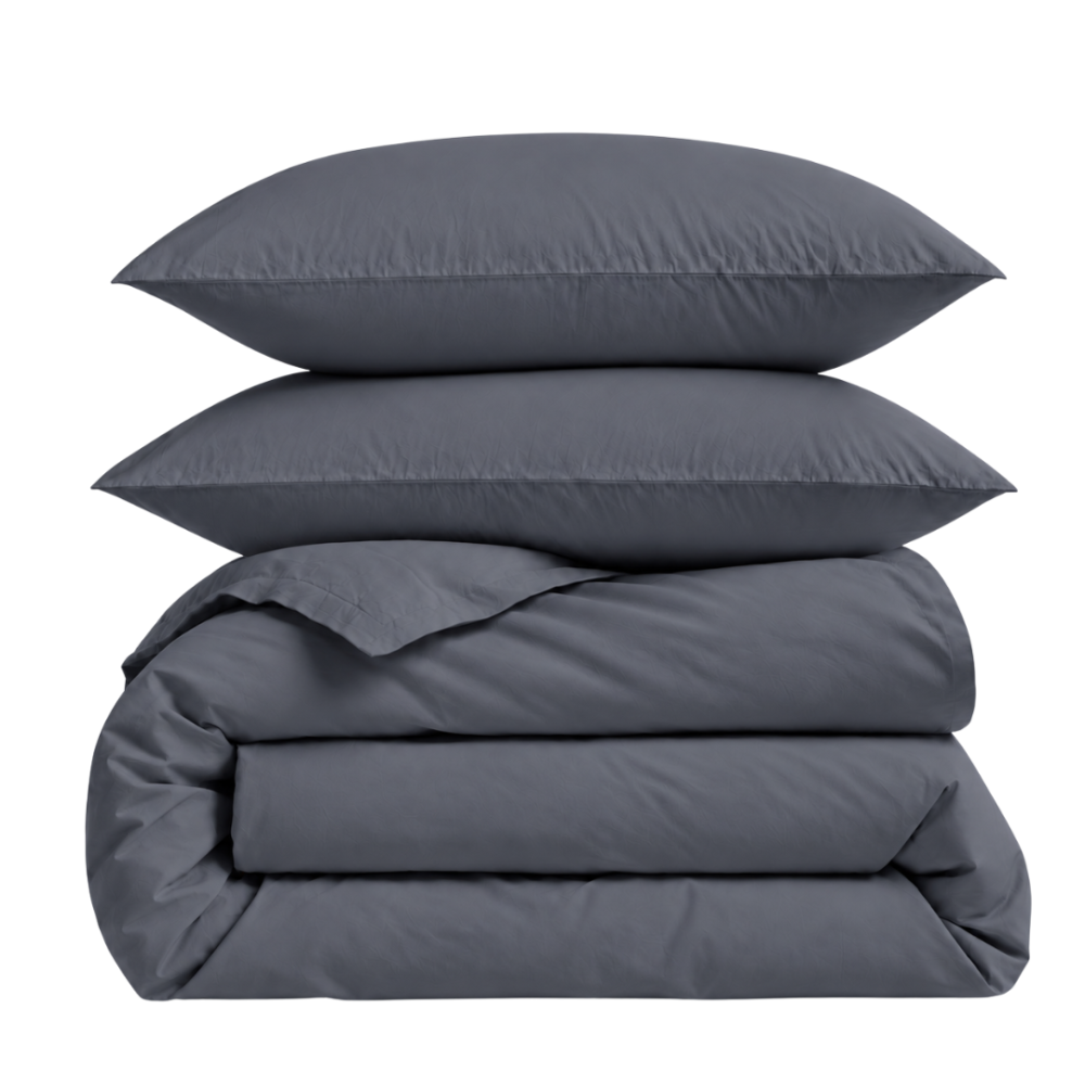 Bedding Set „Graphite“. Bedding sets 155x200, 140x200 cm, 150x200 cm, 160x200 cm, 180x200 cm, 200x200 cm, 200x220 cm, 220x240 cm. Elegant dark grey bedding set, adding modern flair to your bedroom. Bedding Set „Graphite“. Bedding sets 155x200, 140x200 cm, 150x200 cm, 160x200 cm, 180x200 cm, 200x200 cm, 200x220 cm, 220x240 cm. Elegant dark grey bedding set, adding modern flair to your bedroom.