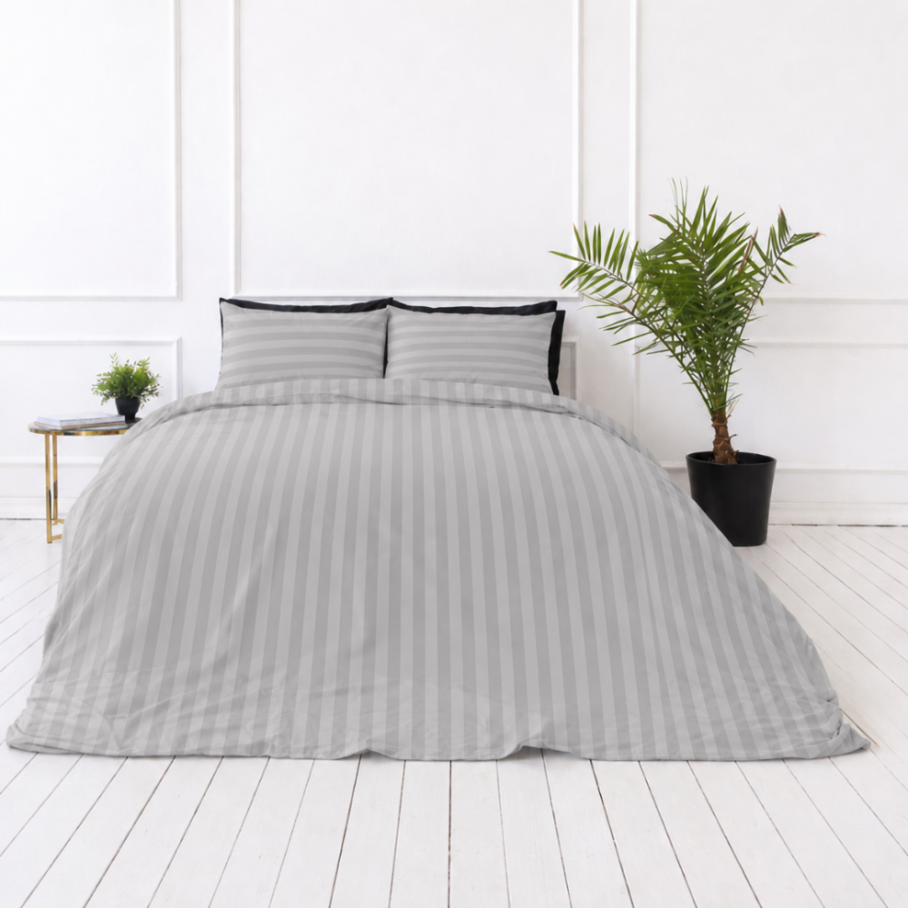 Bedding Set „Grey Stripes“. Bedding sets 135x200, 140x200 cm, 150x200 cm, 160x200 cm, 180x200 cm, 200x200 cm, 200x220 cm. Bedding set in a soft grey color with a classic stripes pattern, perfect for a sophisticated and cozy bedroom. Bedding Set „Grey Stripes“. Bedding sets 135x200, 140x200 cm, 150x200 cm, 160x200 cm, 180x200 cm, 200x200 cm, 200x220 cm. Bedding set in a soft grey color with a classic stripes pattern, perfect for a sophisticated and cozy bedroom.