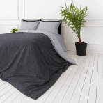 Bedding Set „Harbor Graphite“. Bedding sets 155x200, 140x200 cm, 150x200 cm, 160x200 cm, 180x200 cm, 200x200 cm, 200x220 cm, 220x240 cm. Two-tone gray bedding set with light gray pillows.