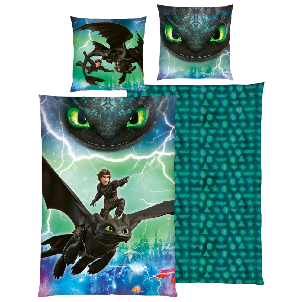 Bedding Set „How to train your dragon“. Kids bedding, 135x200 cm. Blue-green bedding set with a black dragon and vivid green eyes. Bedding Set „How to train your dragon“. Kids bedding, 135x200 cm. Blue-green bedding set with a black dragon and vivid green eyes.