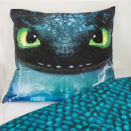 Bedding Set „How to train your dragon“. Kids bedding, 135x200 cm. Dark green reversible bedding set with a small geometric symbol pattern. Bedding Set „How to train your dragon“. Kids bedding, 135x200 cm. Dark green reversible bedding set with a small geometric symbol pattern.