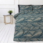 Bedding Set „Infinite Calm“. Bedding sets 155x200, 140x200 cm, 150x200 cm, 160x200 cm, 180x200 cm, 200x200 cm, 200x220 cm, 220x240 cm. Elegant bedding design with light brown leaf patterns on a green background
