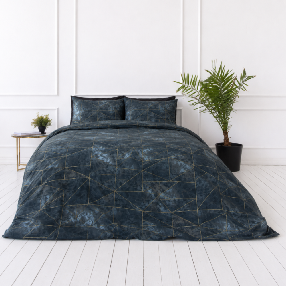 Bedding Set „Isolde“. Bedding sets 155x200, 140x200 cm, 150x200 cm, 160x200 cm, 180x200 cm, 200x200 cm, 200x220 cm, 220x240 cm. Blue bedding with abstract golden line pattern
