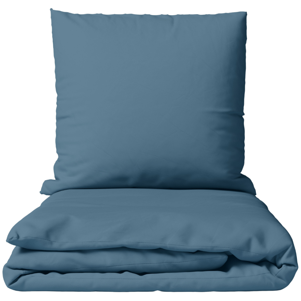Bedding Set „Yale Blue“. Bedding sets 155x200, 140x200 cm, 150x200 cm, 160x200 cm, 180x200 cm, 200x200 cm, 200x220 cm, 220x240 cm. Solid muted blue bedding set with a pattern-free design. Bedding Set „Yale Blue“. Bedding sets 155x200, 140x200 cm, 150x200 cm, 160x200 cm, 180x200 cm, 200x200 cm, 200x220 cm, 220x240 cm. Solid muted blue bedding set with a pattern-free design.