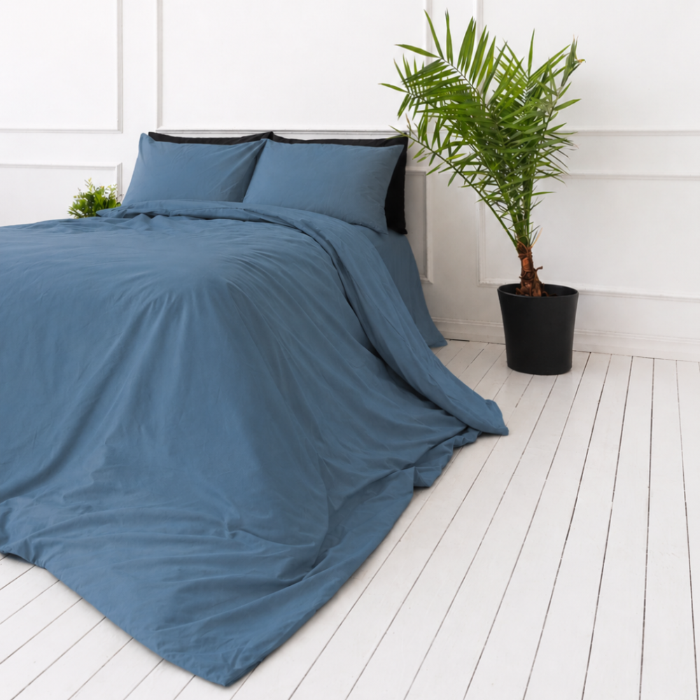 Bedding Set „Yale Blue“. Bedding sets 155x200, 140x200 cm, 150x200 cm, 160x200 cm, 180x200 cm, 200x200 cm, 200x220 cm, 220x240 cm. Rich yale blue bedding set for a modern bedroom. Bedding Set „Yale Blue“. Bedding sets 155x200, 140x200 cm, 150x200 cm, 160x200 cm, 180x200 cm, 200x200 cm, 200x220 cm, 220x240 cm. Rich yale blue bedding set for a modern bedroom.