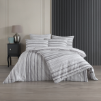 Bedding Set „Linie Grey“. Patterned bedding sets, 140x200 cm, 200x200 cm, 200x220 cm. Bedding set in white and grey color with elegant grey lines, offering a modern and sophisticated touch to your bedroom decor.