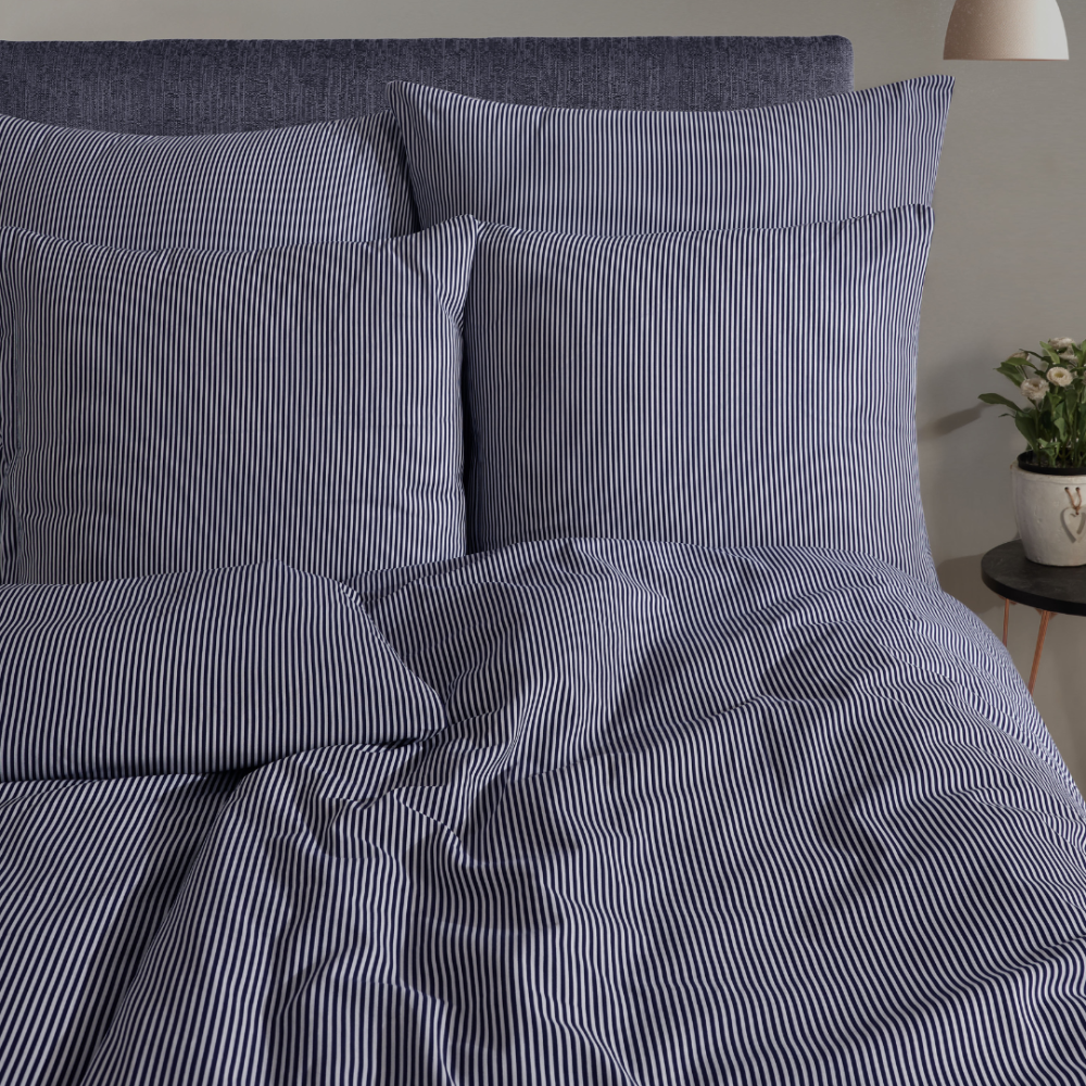 Bedding Set „Lisbon Navy“. Patterned bedding sets, 140x200 cm, 200x200 cm, 200x220 cm. Elegant blue and white striped bedding set, offering a fresh and contemporary pattern that enhances your bedroom decor.