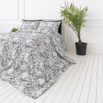 Bedding Set „Marmoreal“. Gray bedding sets, 140x200 cm, 200x200 cm, 200x220 cm. Bedding set with a light background and darker botanical pattern.