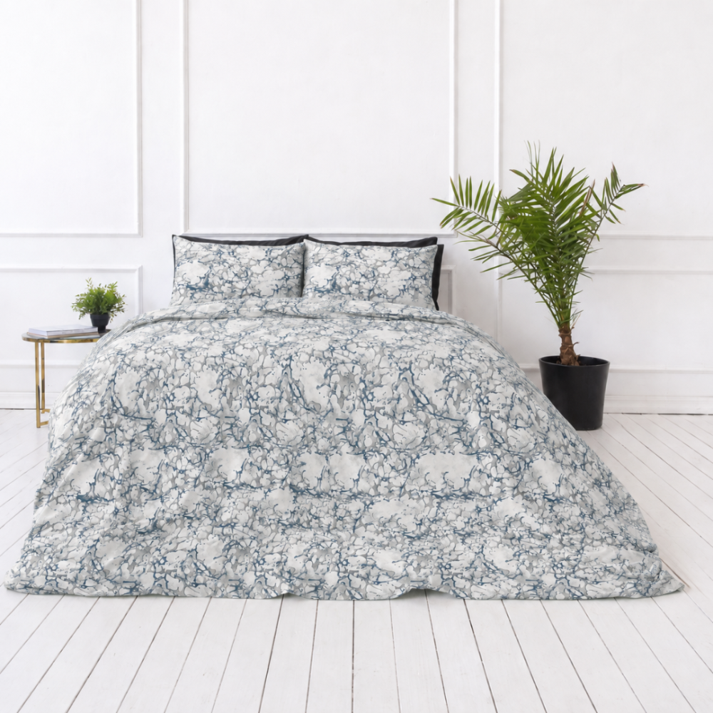 Bedding Set „Marmoreal“. Gray bedding sets, 140x200 cm, 200x200 cm, 200x220 cm. Modern bedding set with grey-blue abstract plant ornaments.