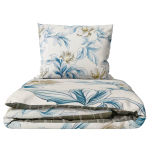 Bedding Set „Melody“. Patterned bedding sets, 140x200 cm, 200x200 cm, 200x220 cm. Bedding set in white with blue shades and grey flowers, creating a tranquil and elegant floral design.