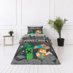 Bedding Set „Minecraft“. Kids bedding, 135x200 cm. Light grey side of the bedding with a pattern of colourful square minecraft faces. Bedding Set „Minecraft“. Kids bedding, 135x200 cm. Light grey side of the bedding with a pattern of colourful square minecraft faces.