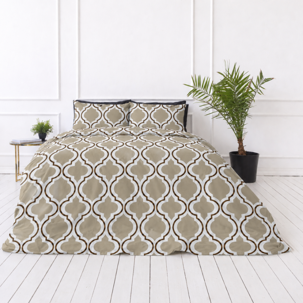 Bedding Set „Moroccan Beige“. Beige bedding sets, 140x200 cm, 150x200 cm, 160x200 cm, 180x200 cm, 200x200 cm, 200x220 cm, 220x240 cm. Geometric bedding set with white ornaments and sand colored background Bedding Set „Moroccan Beige“. Beige bedding sets, 140x200 cm, 150x200 cm, 160x200 cm, 180x200 cm, 200x200 cm, 200x220 cm, 220x240 cm. Geometric bedding set with white ornaments and sand colored background