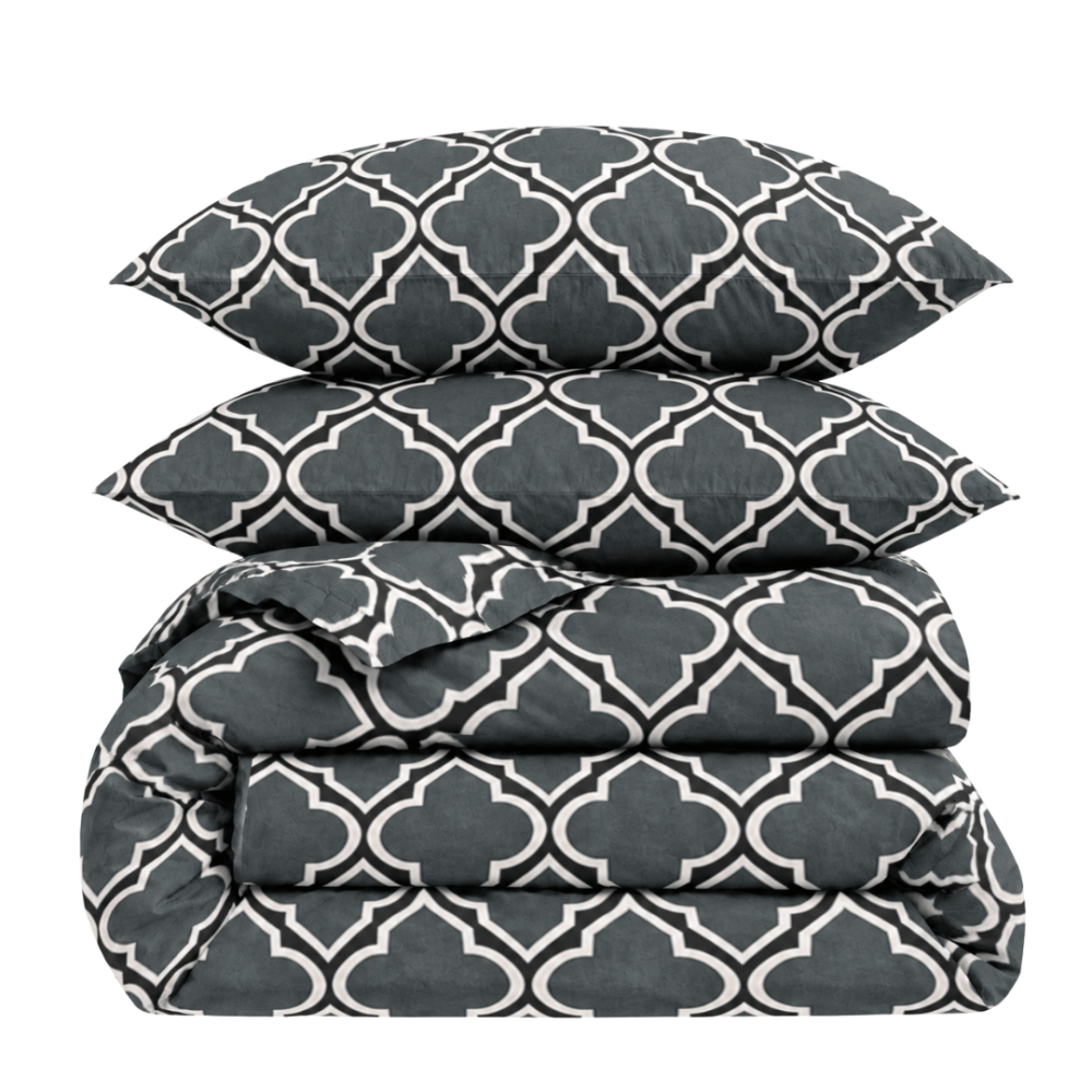 Bedding Set „Morocco grey“. Bedding sets 155x200, 140x200 cm, 150x200 cm, 160x200 cm, 180x200 cm, 200x200 cm, 200x220 cm, 220x240 cm. Dark grey bedding design with a white geometric pattern Bedding Set „Morocco grey“. Bedding sets 155x200, 140x200 cm, 150x200 cm, 160x200 cm, 180x200 cm, 200x200 cm, 200x220 cm, 220x240 cm. Dark grey bedding design with a white geometric pattern