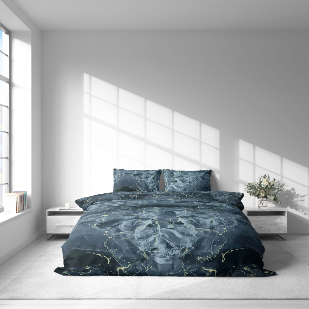 Bedding Set „Nebula“. Bedding sets 155x200, 140x200 cm, 150x200 cm, 160x200 cm, 180x200 cm, 200x200 cm, 200x220 cm, 220x240 cm. Modern bedding set with deep blue pattern and light fine lines