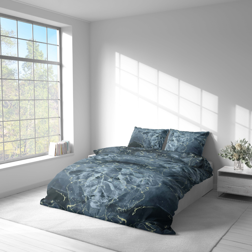 Bedding Set „Nebula“. Bedding sets 155x200, 140x200 cm, 150x200 cm, 160x200 cm, 180x200 cm, 200x200 cm, 200x220 cm, 220x240 cm. Bedding set featuring an intense dark water-marble design