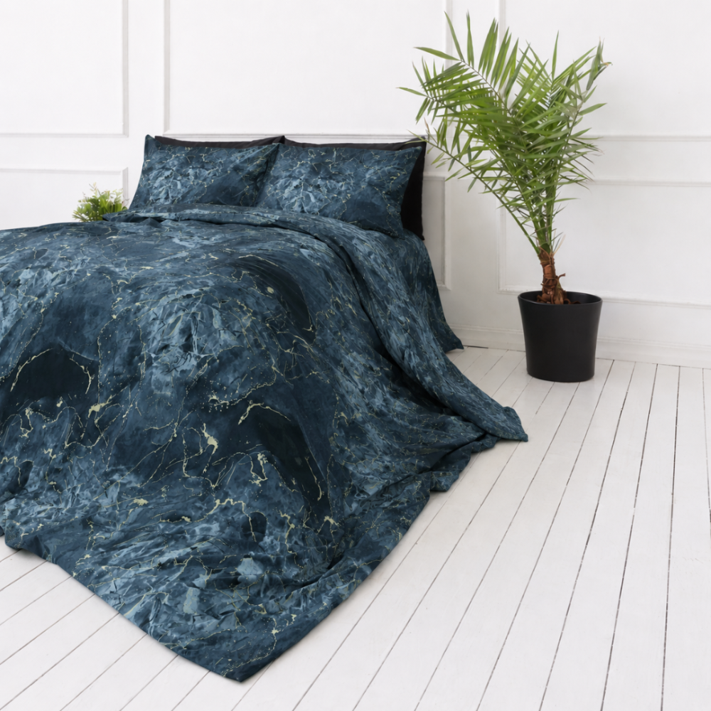 Bedding Set „Nebula“. Bedding sets 155x200, 140x200 cm, 150x200 cm, 160x200 cm, 180x200 cm, 200x200 cm, 200x220 cm, 220x240 cm. Modern bedding set with deep blue pattern and light fine lines