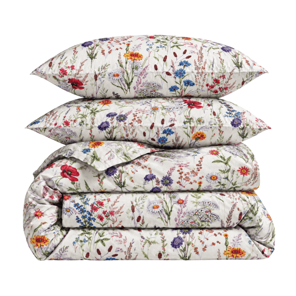 Bedding Set „Ophelia“. Bedding sets 155x200, 140x200 cm, 150x200 cm, 160x200 cm, 180x200 cm, 200x200 cm, 200x220 cm, 220x240 cm. White bedding set with blue, red, purple and yellow wildflowers. Bedding Set „Ophelia“. Bedding sets 155x200, 140x200 cm, 150x200 cm, 160x200 cm, 180x200 cm, 200x200 cm, 200x220 cm, 220x240 cm. White bedding set with blue, red, purple and yellow wildflowers.