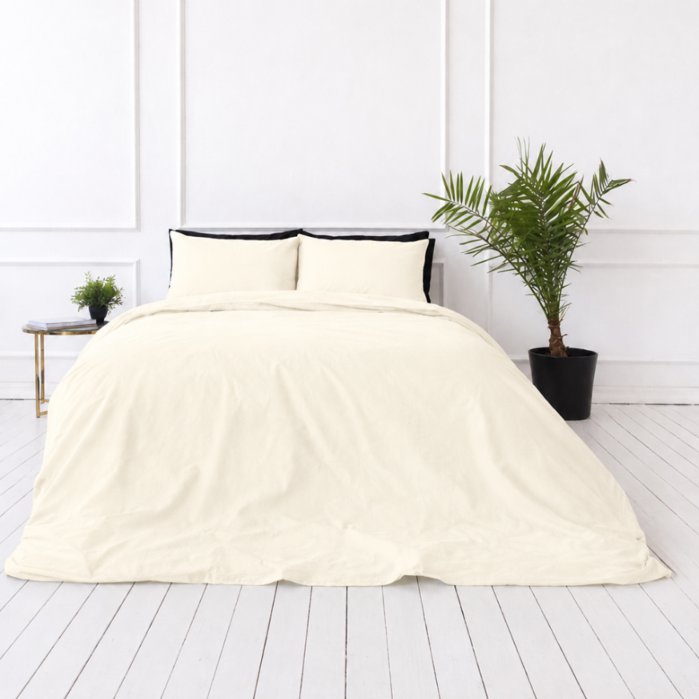 Bedding Set „Pale Vanilla“. Bedding sets 155x200, 140x200 cm, 150x200 cm, 160x200 cm, 180x200 cm, 200x200 cm, 200x220 cm, 220x240 cm. Modern solid bedding set in a neutral shade. Bedding Set „Pale Vanilla“. Bedding sets 155x200, 140x200 cm, 150x200 cm, 160x200 cm, 180x200 cm, 200x200 cm, 200x220 cm, 220x240 cm. Modern solid bedding set in a neutral shade.