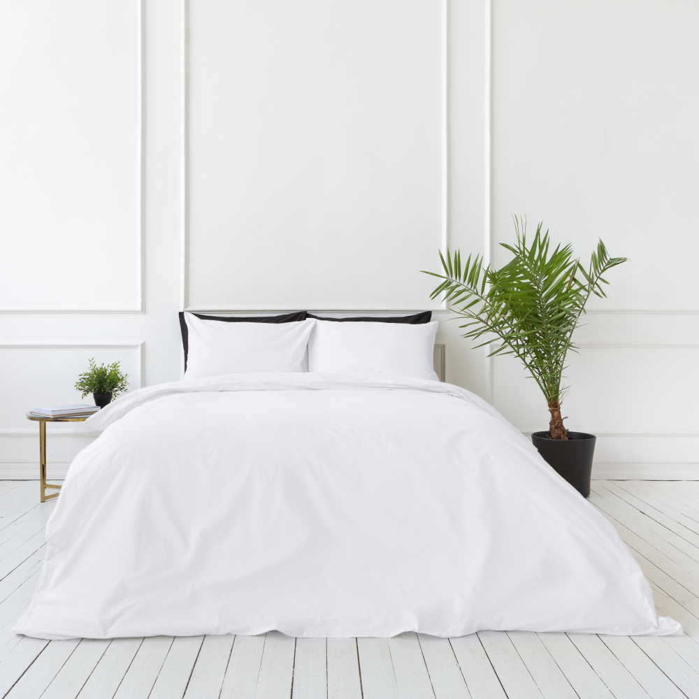 Bedding Set „Pearl“. Bedding sets 135x200, 140x200 cm, 150x200 cm, 160x200 cm, 180x200 cm, 200x200 cm, 200x220 cm, 220x240 cm. Pure white bedding set, adding brightness to your bedroom decor. Bedding Set „Pearl“. Bedding sets 135x200, 140x200 cm, 150x200 cm, 160x200 cm, 180x200 cm, 200x200 cm, 200x220 cm, 220x240 cm. Pure white bedding set, adding brightness to your bedroom decor.