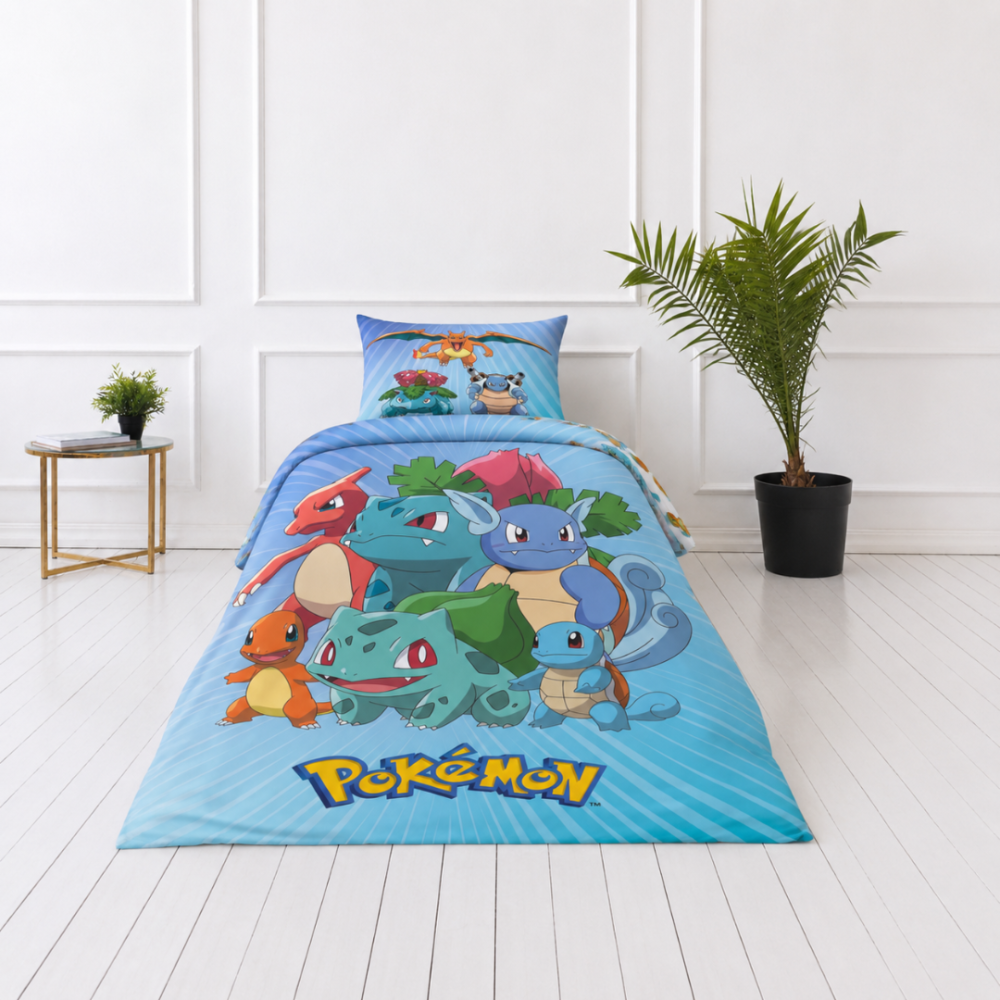 Bedding Set „Pokemon“. Kids bedding, 135x200 cm. Reversible light blue bedding set with pokémon characters and a small pattern on a white background. Bedding Set „Pokemon“. Kids bedding, 135x200 cm. Reversible light blue bedding set with pokémon characters and a small pattern on a white background.