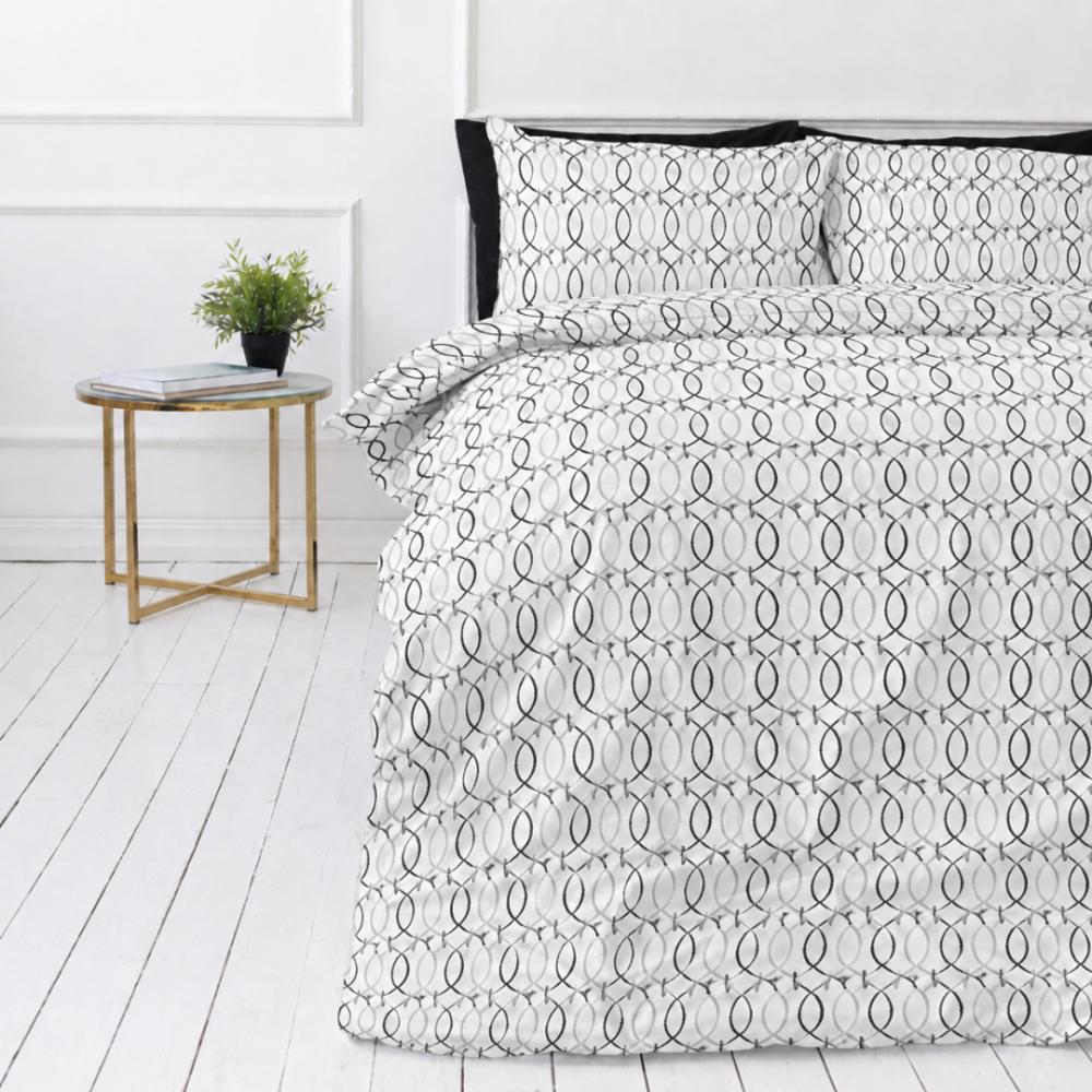 Bedding Set „Soft Chaos“. Gray bedding sets, 140x200 cm, 200x200 cm, 200x220 cm. Geometric bedding set with a white background and interlacing black-grey ornaments. Bedding Set „Soft Chaos“. Gray bedding sets, 140x200 cm, 200x200 cm, 200x220 cm. Geometric bedding set with a white background and interlacing black-grey ornaments.