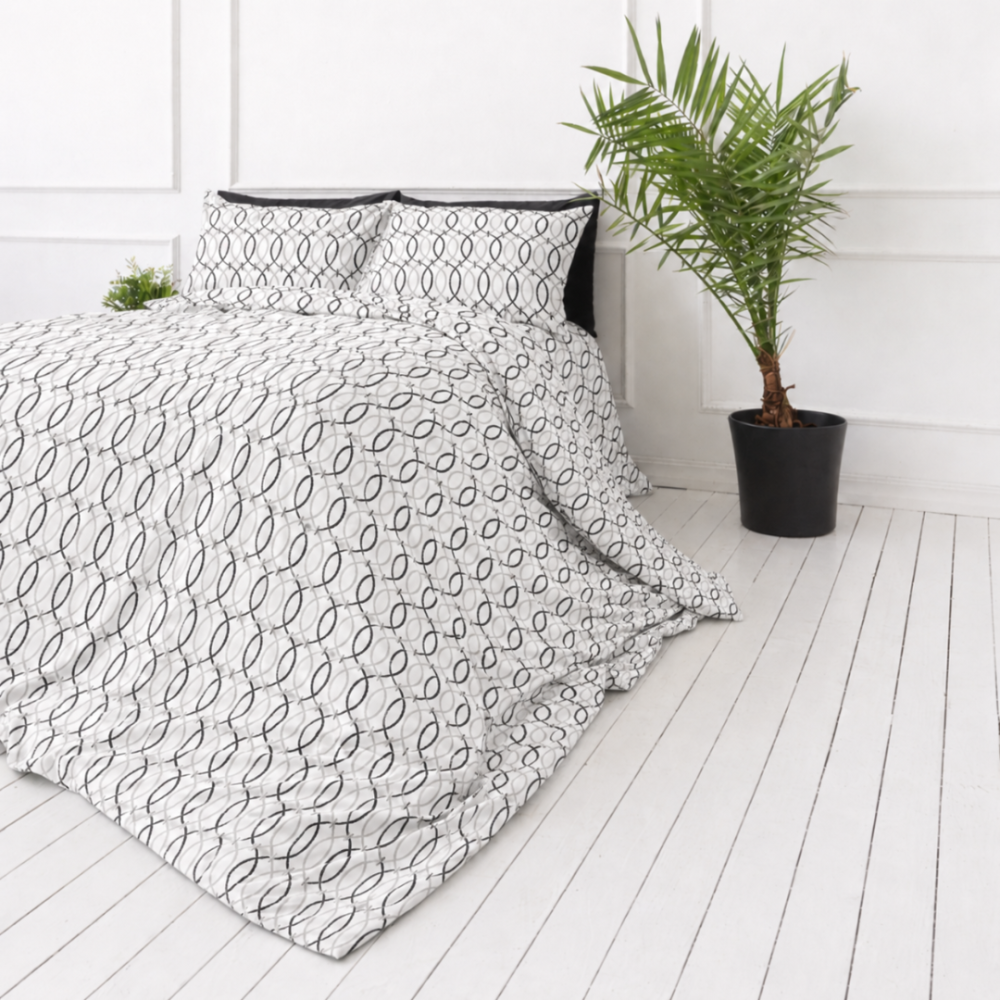 Bedding Set „Soft Chaos“. Gray bedding sets, 140x200 cm, 200x200 cm, 200x220 cm. White bedding set with a modern graphic pattern in black and light grey. Bedding Set „Soft Chaos“. Gray bedding sets, 140x200 cm, 200x200 cm, 200x220 cm. White bedding set with a modern graphic pattern in black and light grey.