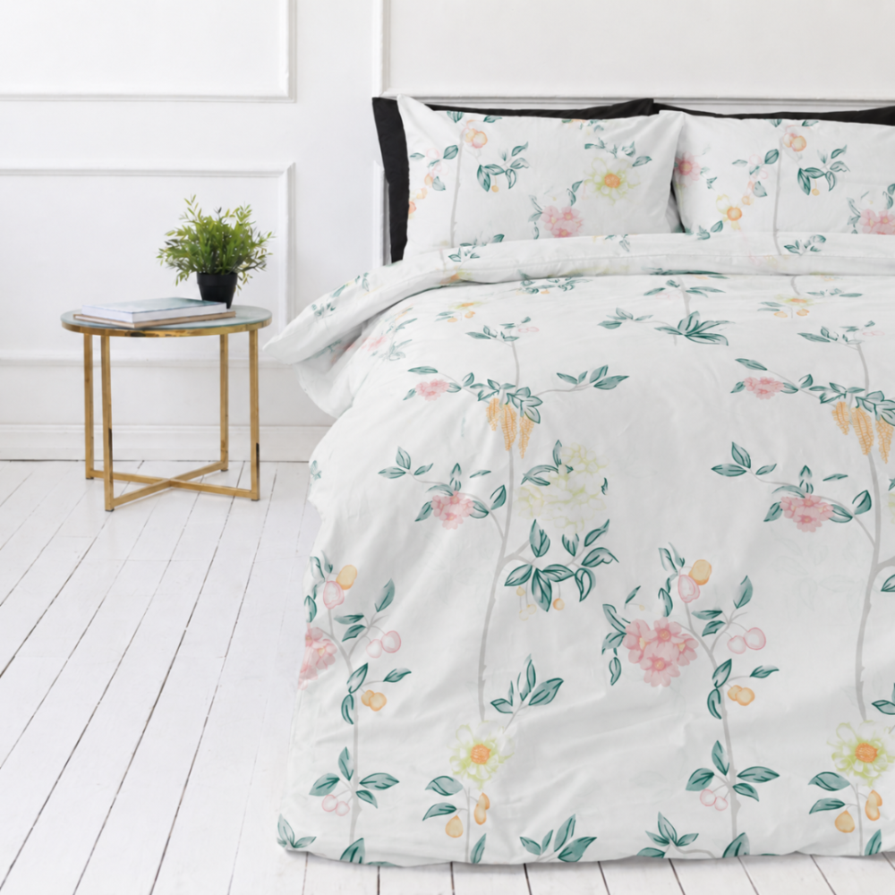 Bedding Set „Spring Melody“. Green bedding set, 140x200 cm, 200x200 cm, 200x220 cm. This bedding set with a soft floral design and pastel color accents will create a sense of calm and coziness in your bedroom. Bedding Set „Spring Melody“. Green bedding set, 140x200 cm, 200x200 cm, 200x220 cm. This bedding set with a soft floral design and pastel color accents will create a sense of calm and coziness in your bedroom.