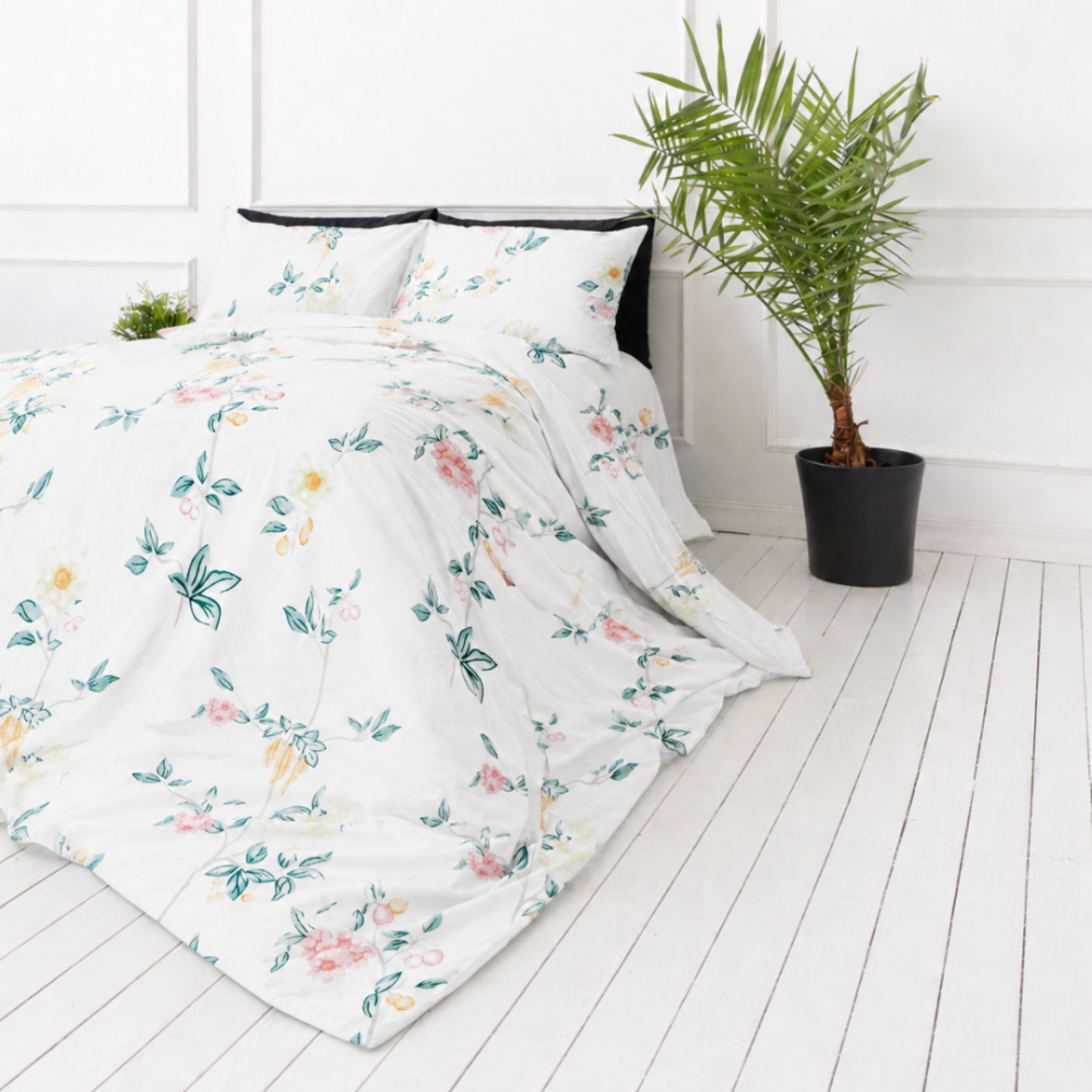 Bedding Set „Spring Melody“. Green bedding set, 140x200 cm, 200x200 cm, 200x220 cm. Bedding with an elegant floral pattern – soft and fresh, perfect for refreshing your bedroom interior. Bedding Set „Spring Melody“. Green bedding set, 140x200 cm, 200x200 cm, 200x220 cm. Bedding with an elegant floral pattern – soft and fresh, perfect for refreshing your bedroom interior.