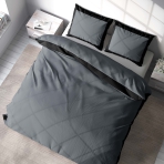 Bedding Set „Squared Dark“. Patterned bedding sets, 200x220 cm. Beautiful dark grey bedding highlighted by a striking black outline, enhancing its modern appeal.