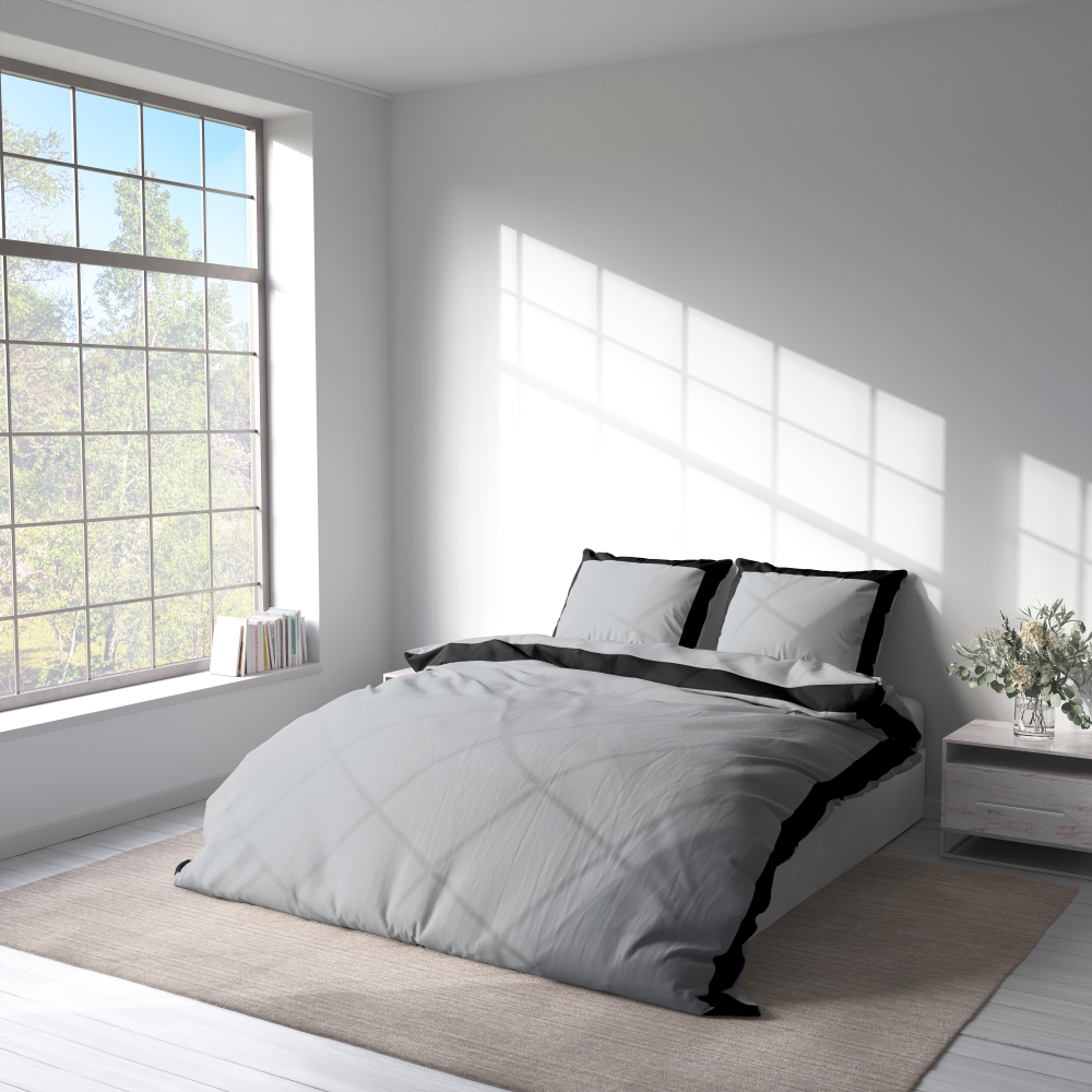 Bedding Set „Squared Light“. Patterned bedding sets, 200x220 cm. Stunning light grey bedding set accentuated by a striking black border, creating a captivating contrast.