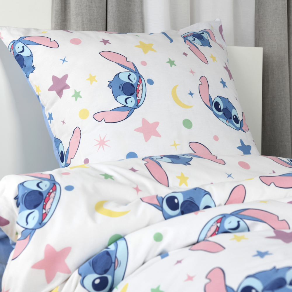 Bedding Set „Stitch Blue“. Kids bedding, 135x200 cm. Bedding set in pastel blue, pink, green and yellow tones with stitch. Bedding Set „Stitch Blue“. Kids bedding, 135x200 cm. Bedding set in pastel blue, pink, green and yellow tones with stitch.