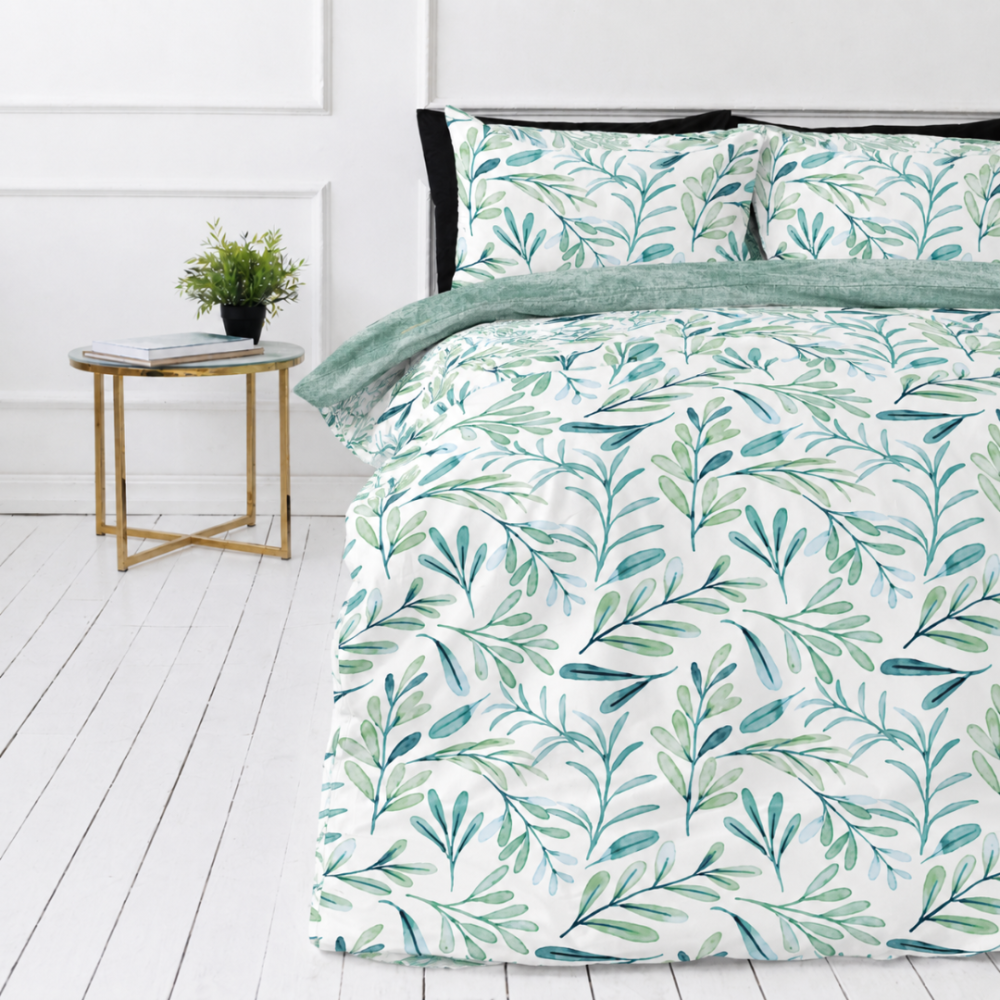 Bedding Set „Teal Grove“. Green bedding set, 140x200 cm, 200x200 cm, 200x220 cm. White bedding with green and blue-green leaf motifs Bedding Set „Teal Grove“. Green bedding set, 140x200 cm, 200x200 cm, 200x220 cm. White bedding with green and blue-green leaf motifs