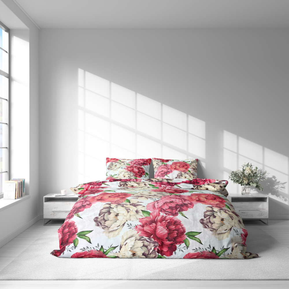 Bedding Set „Timeless Elegance“. Bedding sets 155x200, 140x200 cm, 150x200 cm, 160x200 cm, 180x200 cm, 200x200 cm, 200x220 cm, 220x240 cm. Bedding design featuring large pink, red and beige flowers