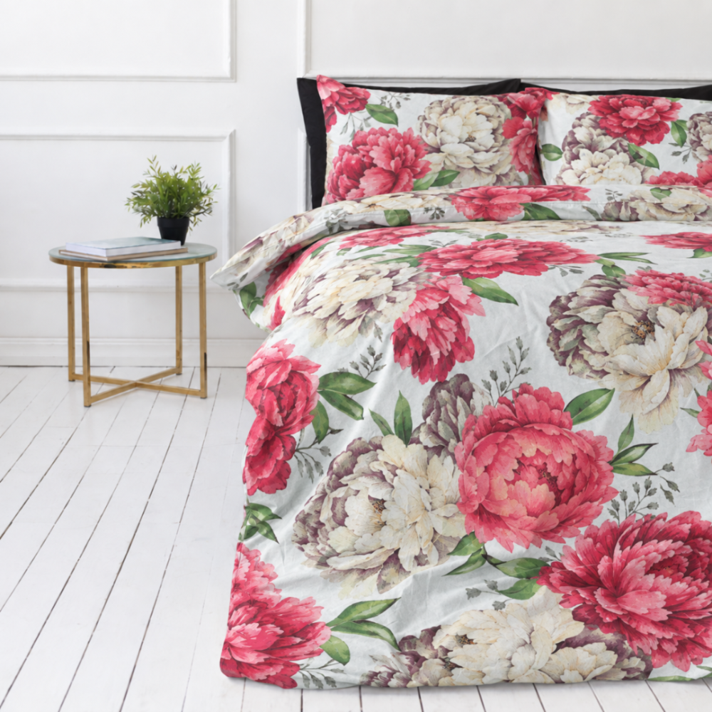 Bedding Set „Timeless Elegance“. Bedding sets 155x200, 140x200 cm, 150x200 cm, 160x200 cm, 180x200 cm, 200x200 cm, 200x220 cm, 220x240 cm. Soft-toned bedding with a watercolor floral pattern on a light background