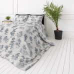 Bedding Set „Toile De Jouy Classic“. Gray bedding sets, 140x200 cm, 200x200 cm, 200x220 cm. The set is adorned with a classic “toile” pattern – groups of dark blue illustrations on a light background, highlighting architectural and natural elements. Bedding Set „Toile De Jouy Classic“. Gray bedding sets, 140x200 cm, 200x200 cm, 200x220 cm. The set is adorned with a classic “toile” pattern – groups of dark blue illustrations on a light background, highlighting architectural and natural elements.