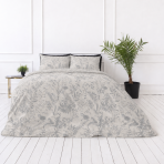 Bedding Set „Trel“. Gray bedding sets, 140x200 cm, 200x200 cm, 200x220 cm. Tranquil grey bedding set with forest flower patterns in matching grey tones for a harmonious style. Bedding Set „Trel“. Gray bedding sets, 140x200 cm, 200x200 cm, 200x220 cm. Tranquil grey bedding set with forest flower patterns in matching grey tones for a harmonious style.