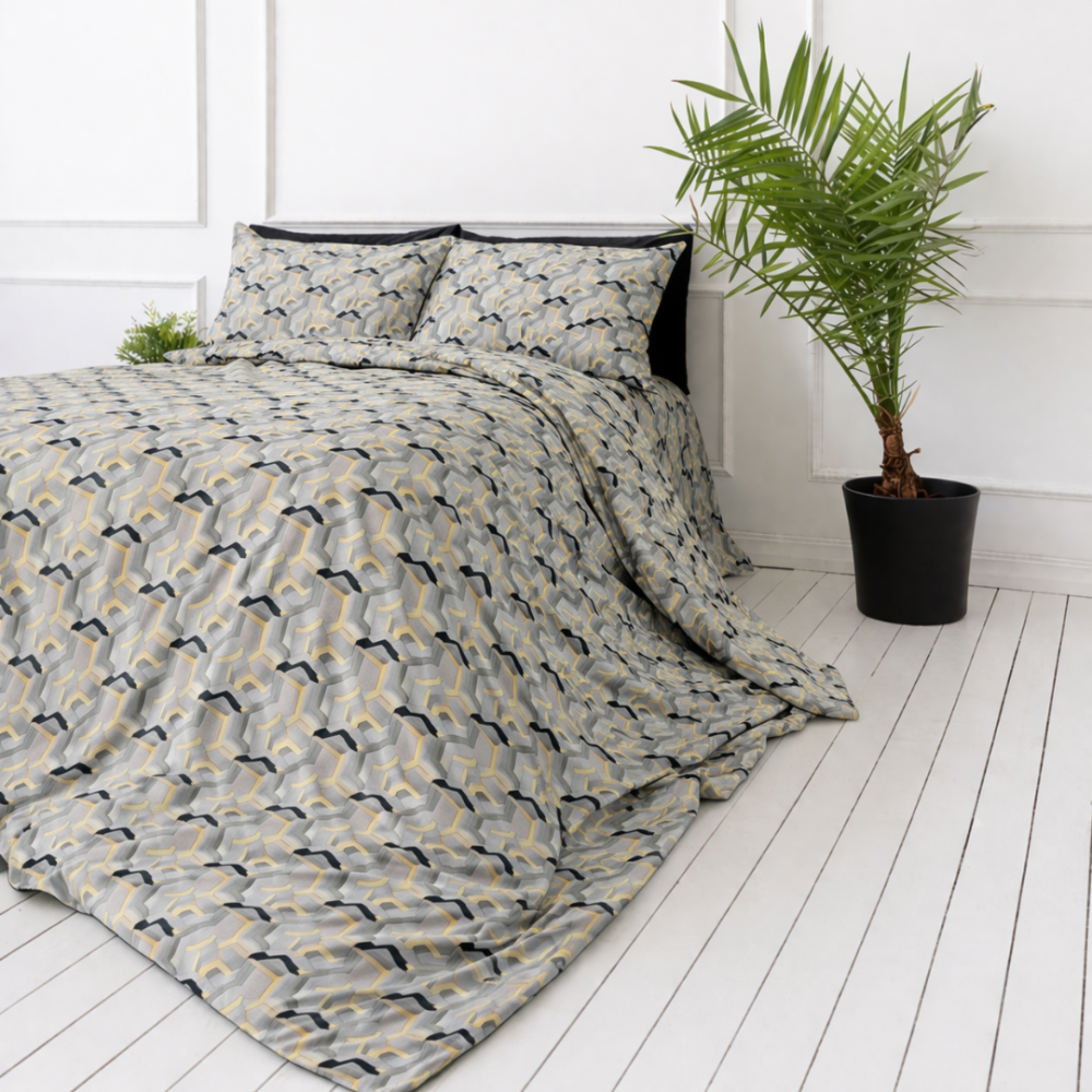 Bedding Set „Vibe“. Bedding sets 135x200, 140x200 cm, 200x200 cm, 200x220 cm. Bedding set with a gray background and yellow-black geometric pattern decoration.