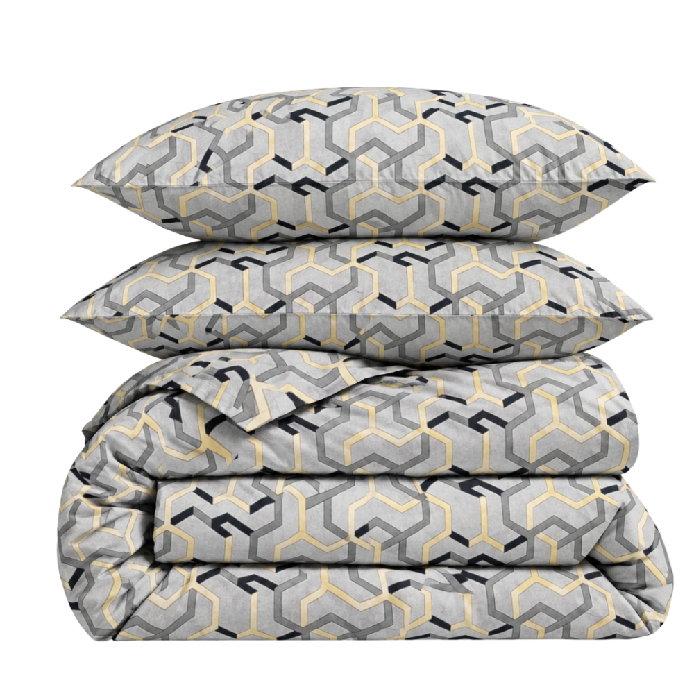 Bedding Set „Vibe“. Bedding sets 135x200, 140x200 cm, 200x200 cm, 200x220 cm. Bedding set with a modern geometric pattern on a sand-colored background, featuring gray and black accents. Bedding Set „Vibe“. Bedding sets 135x200, 140x200 cm, 200x200 cm, 200x220 cm. Bedding set with a modern geometric pattern on a sand-colored background, featuring gray and black accents.