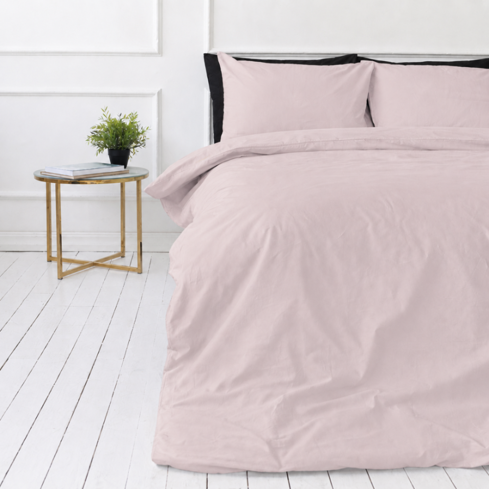 Percale Bedding Set „Shell Percale“. Bedding sets 155x200, 140x200 cm, 150x200 cm, 160x200 cm, 180x200 cm, 200x200 cm, 200x220 cm, 220x240 cm. Light pink smooth and simple bedding fabric.