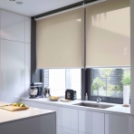 Transparent roller blinds “Roll Beige”, 60x200 cm, 80x200 cm, 100x200 cm, 120x200 cm, 140x200 cm, 160x200 cm, 180x200 cm. Soft beige roller blinds for a warm and inviting ambiance.