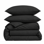 Premium Sateen Bedding Set „Black Stripe Sateen“. Mako cotton sateen bedding, 140x200 cm, 200x200 cm. Black bedding set with narrow tone-on-tone stripes. Premium Sateen Bedding Set „Black Stripe Sateen“. Mako cotton sateen bedding, 140x200 cm, 200x200 cm. Black bedding set with narrow tone-on-tone stripes.