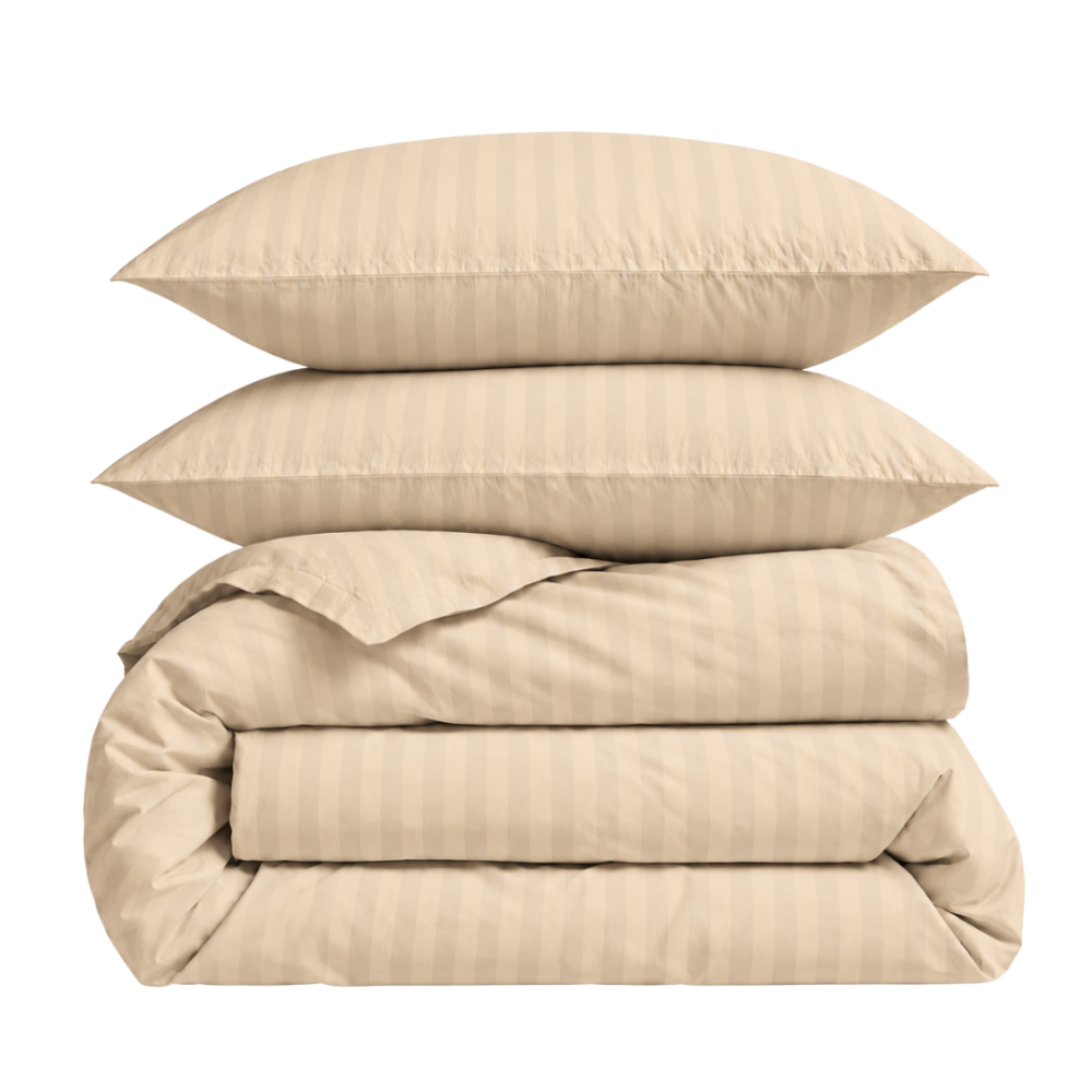 Premium Sateen Bedding Set „Champagne Stripe Sateen“. Bedding sets 150x200, 140x200 cm, 150x200 cm, 160x200 cm, 180x200 cm, 200x200 cm, 200x220 cm, 220x240 cm. Creamy sand-colored bedding set with a subtle stripe pattern Premium Sateen Bedding Set „Champagne Stripe Sateen“. Bedding sets 150x200, 140x200 cm, 150x200 cm, 160x200 cm, 180x200 cm, 200x200 cm, 200x220 cm, 220x240 cm. Creamy sand-colored bedding set with a subtle stripe pattern