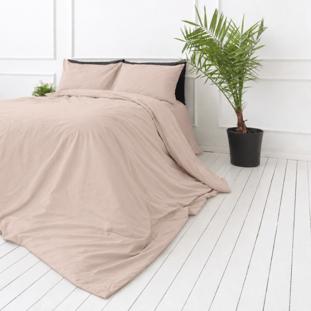 Premium Sateen Bedding Set „Classic coffee sateen“. Bedding sets 150x200, 140x200 cm, 150x200 cm, 160x200 cm, 180x200 cm, 200x200 cm, 200x220 cm, 220x240 cm. Plain light beige duvet cover and pillowcases. Premium Sateen Bedding Set „Classic coffee sateen“. Bedding sets 150x200, 140x200 cm, 150x200 cm, 160x200 cm, 180x200 cm, 200x200 cm, 200x220 cm, 220x240 cm. Plain light beige duvet cover and pillowcases.